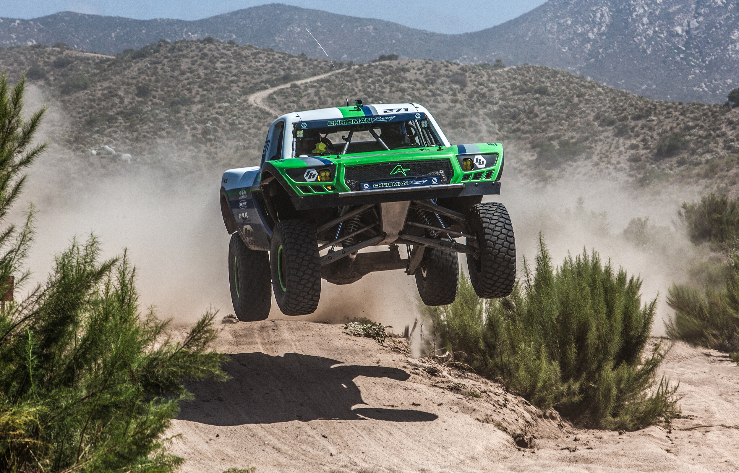 team associated trophy truck